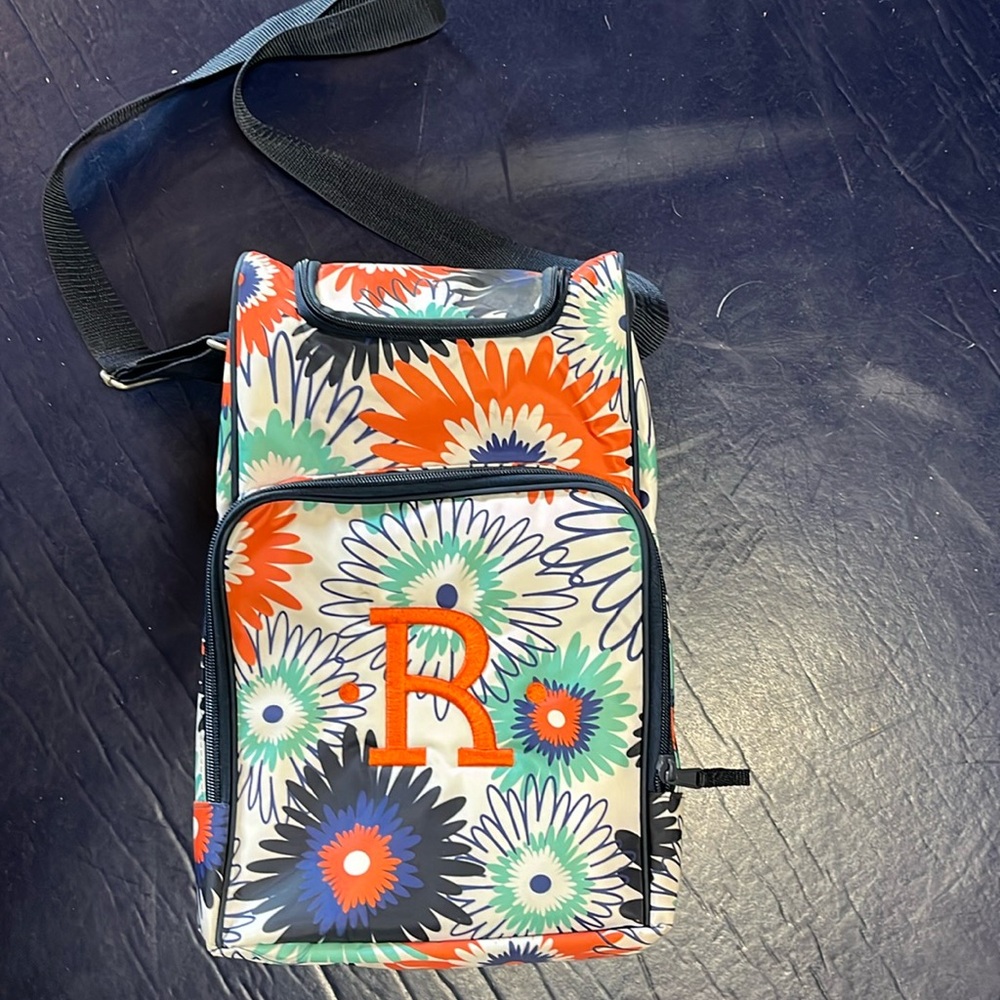 Like New! Thirty-One picnic cooler with cutting board